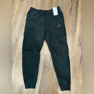 New Nike Tech Fleece Joggers Black/Black HV0959-010 Mens Sz 2XL